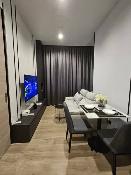 The Crest Park Residences — Luxury 35th Floor City View | 3m High Ceilings | Direct Access to Ha Yaek Lat Phrao Interchange