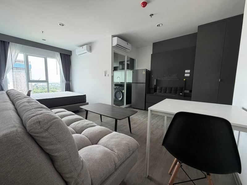 Regent Home Bangna — Golf Course View | Fully Furnished | 350m to BTS Bang Na