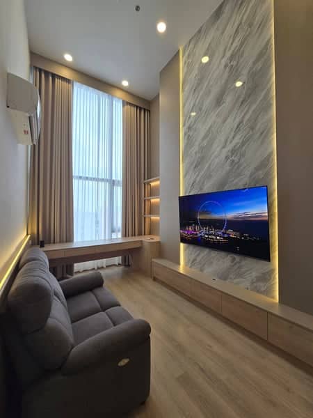 Life Rama 4 - Asoke — High-Floor Duplex | City View | Near MRT QSNCC