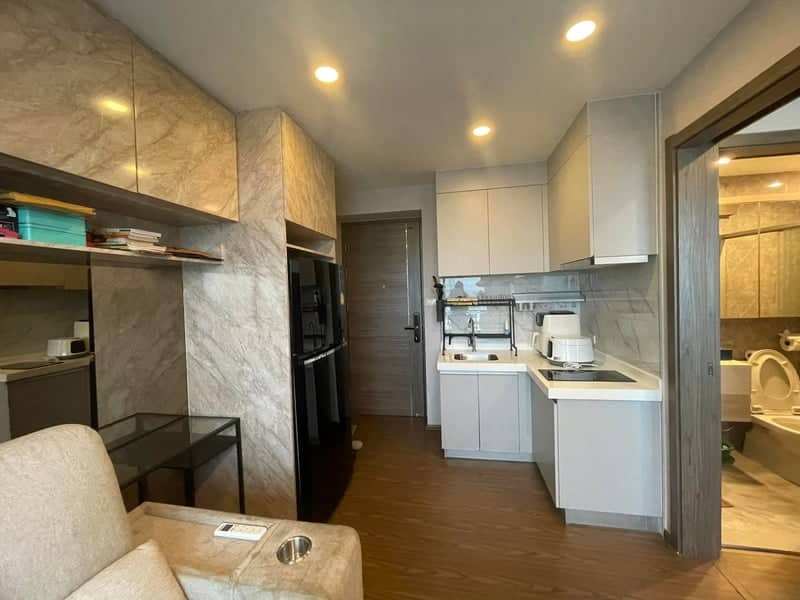 Artisan Ratchada 高樓層泳池景觀公寓 | 1房 28㎡ | 近MRT文化中心站