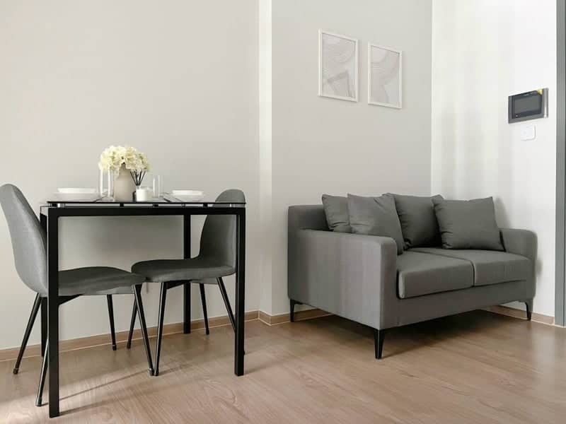 شقة متميزة في منطقة بينكلاو — 16,000 بات/شهر | وصول سهل لمستشفى سيريراج وجامعة تاماسات