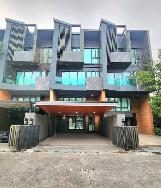 The Eight Chatuchak-Ratchada — Luxury Modern Townhome | Near BTS & MRT