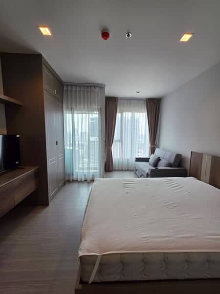 Life Asoke Rama 9 — Высокий этаж с открытым видом | Рядом MRT Rama 9