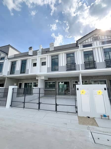 Villaggio 3 Srinakarin–Bangna — Pet-Friendly Family Home | Near Mega Bangna