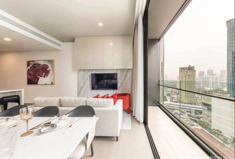 Celes Asoke — Luxury High Floor | Large Balcony | BTS & MRT Access photo 3