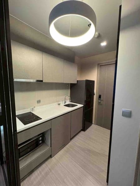Life Asoke-Rama 9 — 11th Floor Studio | Southern Views | 350k THB Premium Built-in Decor photo 4