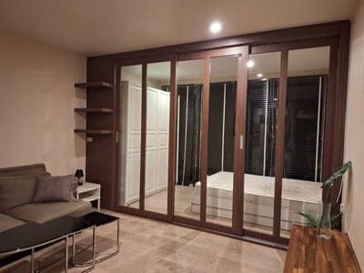 Noble Solo — High Floor City View | Modern Built-in Studio | Thonglor photo 2