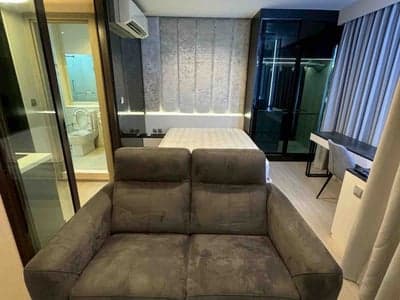 Life Asoke-Rama 9 — 11th Floor Studio | Southern Views | 350k THB Premium Built-in Decor photo 2
