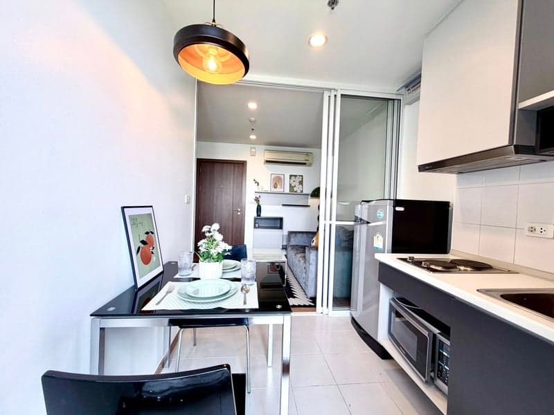 The Base Sukhumvit 77 — High Floor 24th | Large Smart TV | Newly Renovated City View photo 3