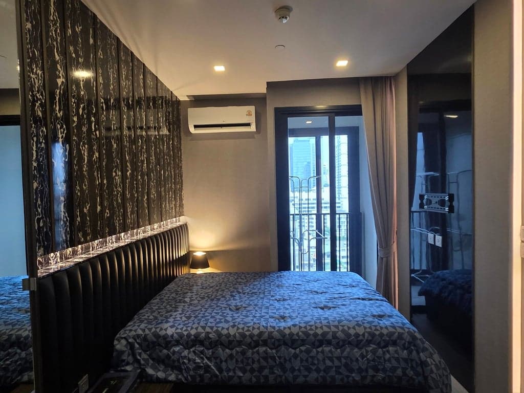 Ashton Asoke — High-Floor Luxury Living | Next to BTS & MRT | Prime CBD