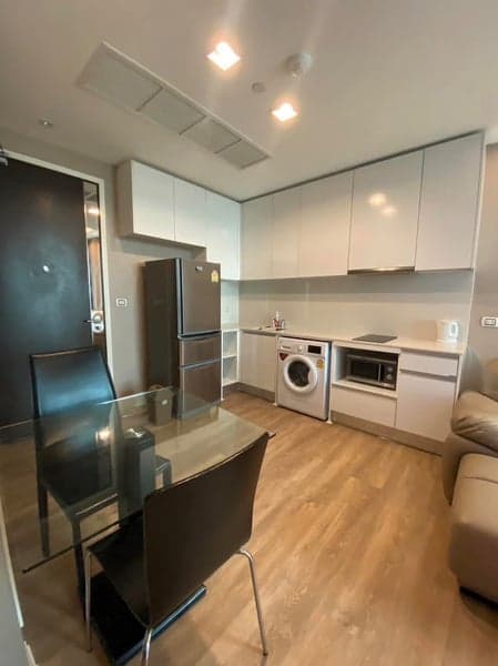 Equinox Phahol-Vibha — High Floor Park View | Near BTS Mo Chit photo 3