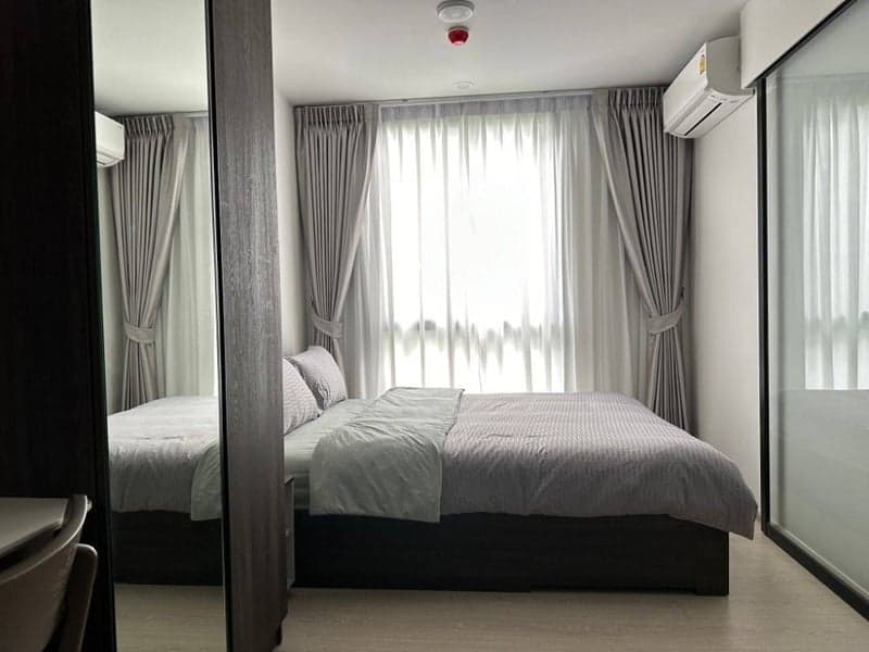 Nue Cross Khu Khot Station — Garden View & High-End Appliances | Next to BTS photo 2