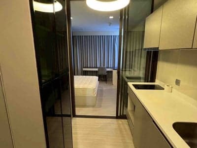 Life Asoke-Rama 9 — 11th Floor Studio | Southern Views | 350k THB Premium Built-in Decor photo 3
