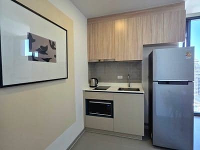 XT Phayathai — High Floor North View | Near BTS Phayathai & ARL | Homey Style photo 2