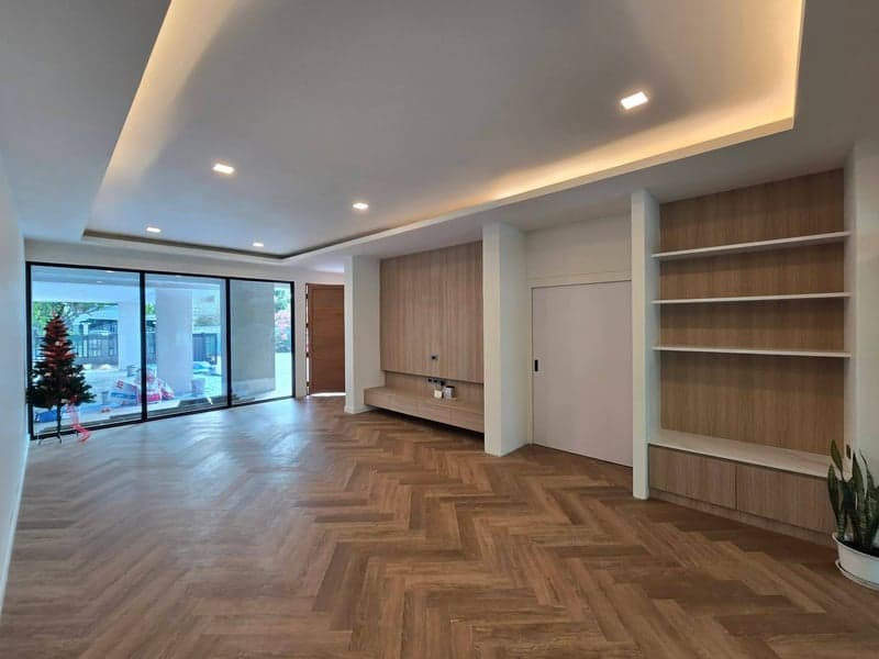 Muang Ake Rangsit — Large Home Office Estate | Parking for 9 Cars photo 4