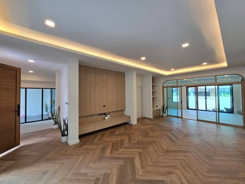 Muang Ake Rangsit — Large Home Office Estate | Parking for 9 Cars photo 3