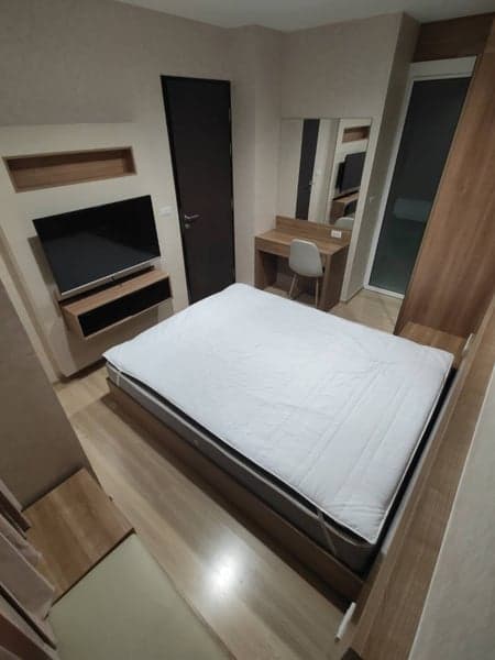 Rhythm Sathorn — Open City View Residence | Near BTS Saphan Taksin photo 3
