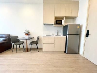 Noble State 39 — Fully Equipped Residence | Free WiFi | Near BTS Phrom Phong photo 2