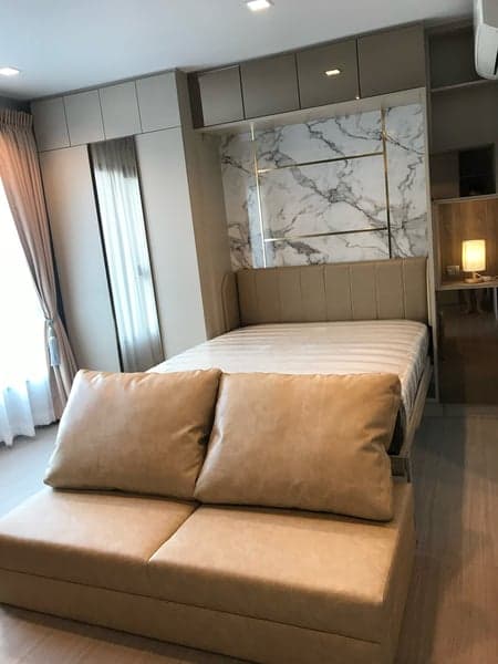 Life Asoke-Rama 9 | Tower A | 12A Floor | South View | 28 sqm | Foldable Bed | 300m to MRT Rama 9 | Owner Post photo 4