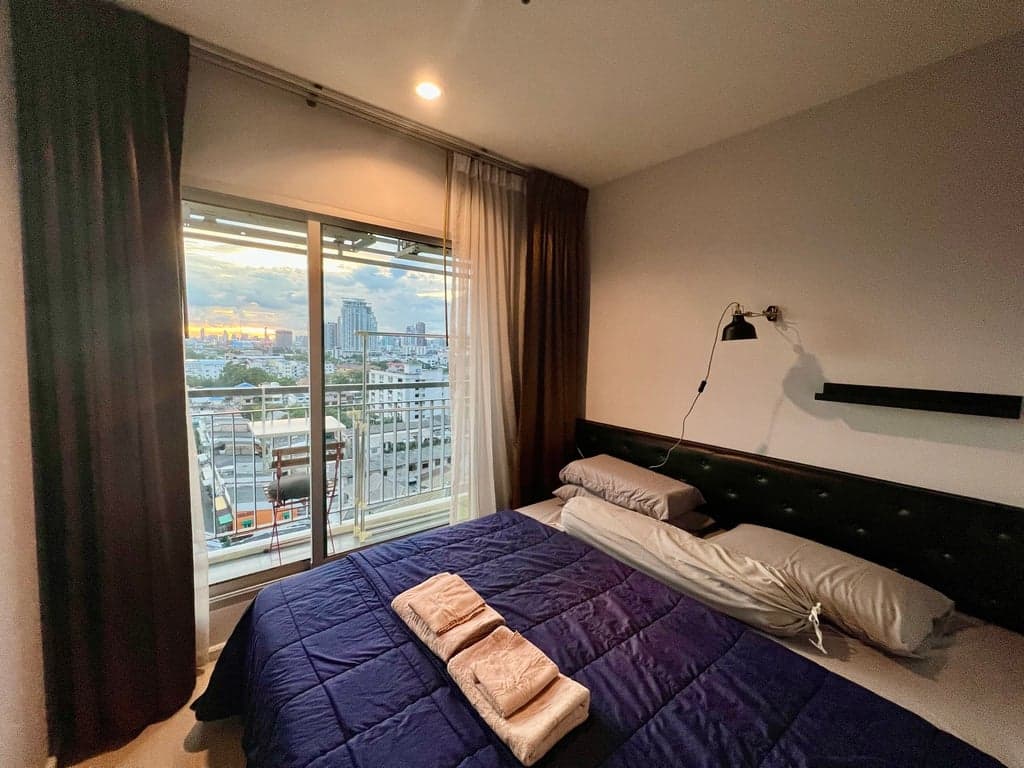 Aspire Sukhumvit 48 — Modern Work-Ready Home | Near BTS Phra Khanong