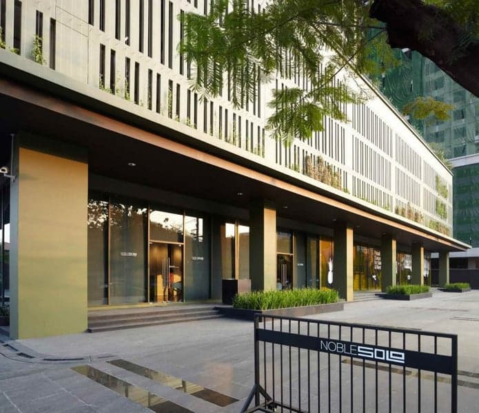 Noble Solo Thonglor photo 4
