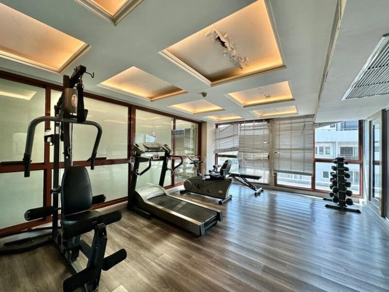 The Crest Ruamrudee photo 4