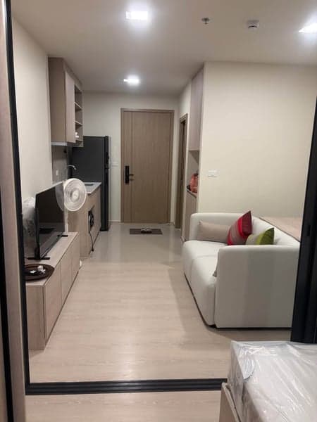 FLO by Sansiri — Cozy City View Unit | Walk to BTS | Near ICONSIAM photo 2
