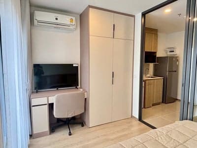 Life Rama 4 – Asoke — High Floor City View | Walk to MRT | Prime CBD photo 3