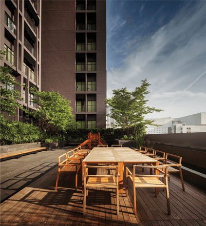 Noble Solo Thonglor photo 3
