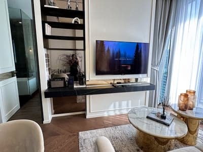 28 Chidlom — High Floor Park View | Quiet Luxury | 250m to BTS photo 2