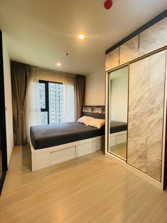 Life Asoke Hype — High Floor Studio | Fully Furnished | Near MRT Rama 9