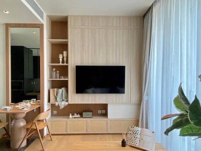 28 Chidlom — Luxury High-Floor Unit | Walk to BTS Chidlom | Prime CBD photo 3
