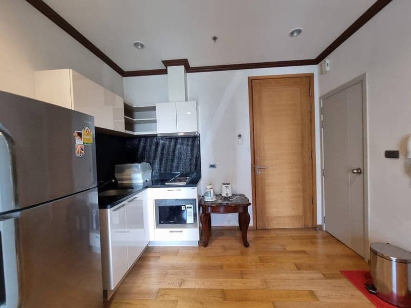 Fuse Sathorn-Taksin — Pool View Middle Zone | Near BTS Wongwian Yai | Sathorn Access photo 3