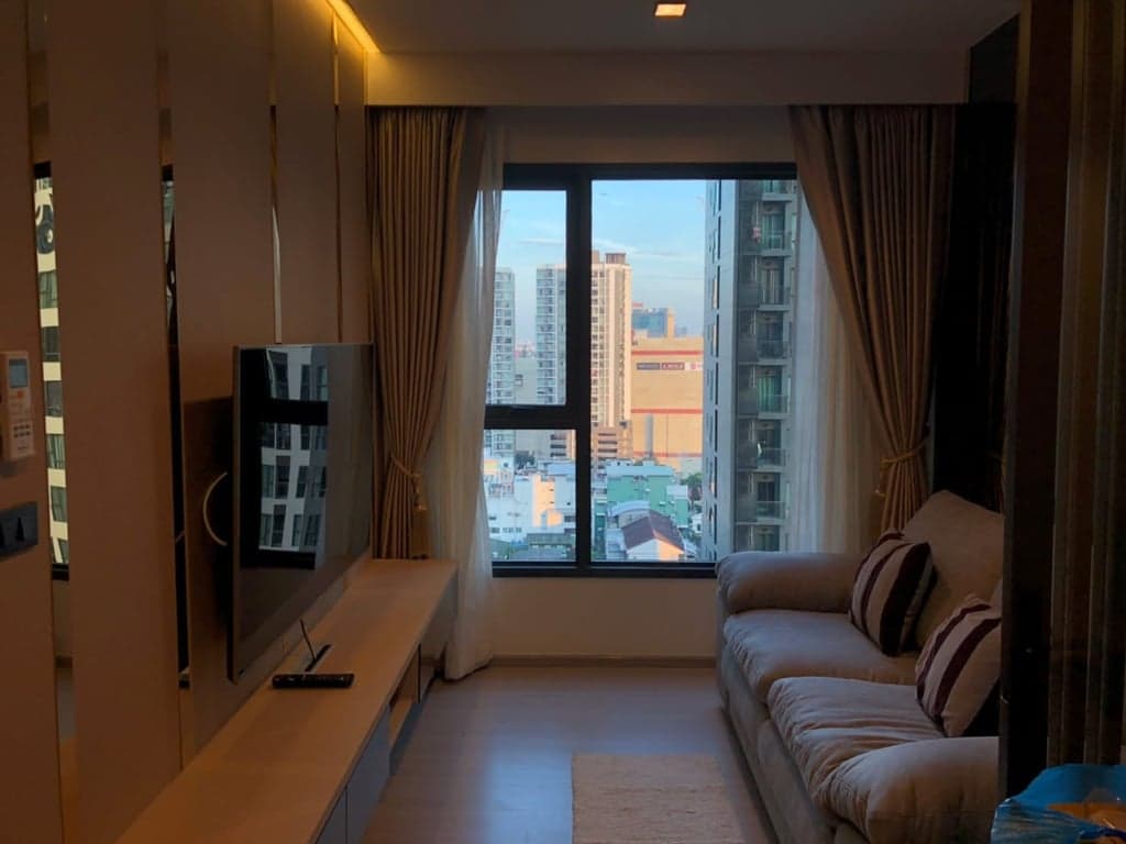 Life Asoke Rama 9 — High Floor City View | Fully Furnished | Near MRT Rama 9