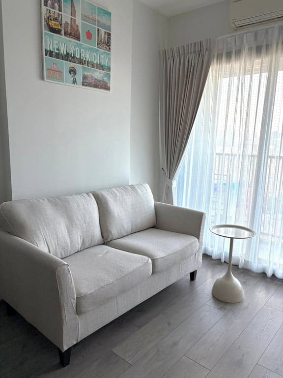 Whizdom Avenue Ratchada-Ladprao — Direct MRT Access | Ready to Move In