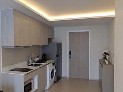 VTARA Sukhumvit 36 — Largest Layout | Open City Views | Near BTS Thong Lo photo 2
