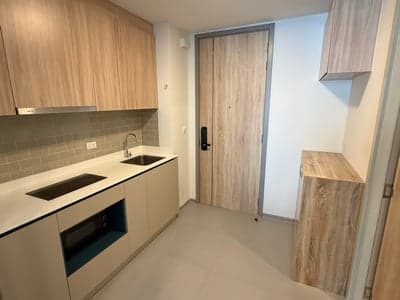 XT Phayathai — Spacious Unit | Near BTS & ARL | Prime City Living photo 4