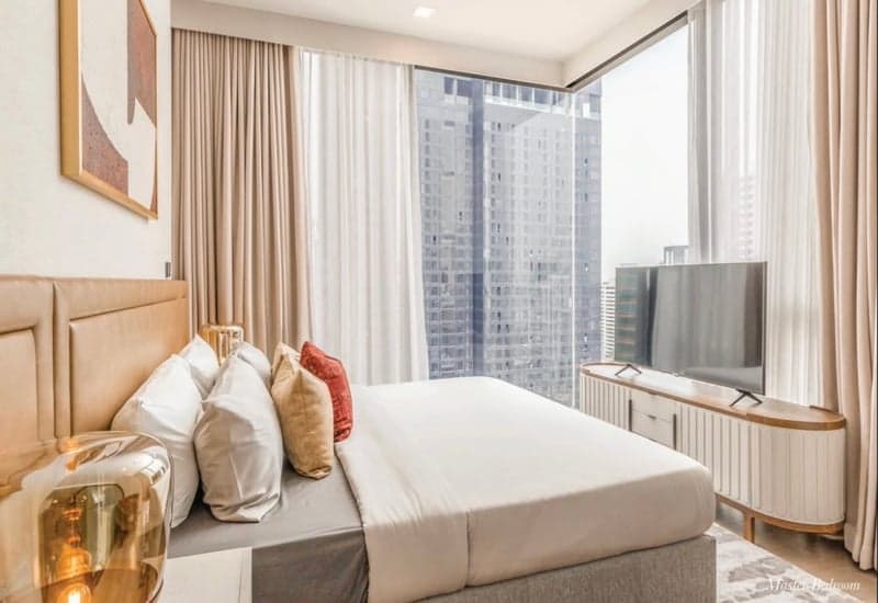 Celes Asoke — Luxury High Floor | Large Balcony | BTS & MRT Access photo 2