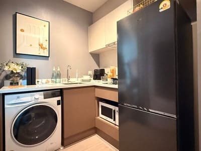 Life Sathorn Sierra — Modern Studio | Near BTS Talat Phlu | Ready to Move In photo 2