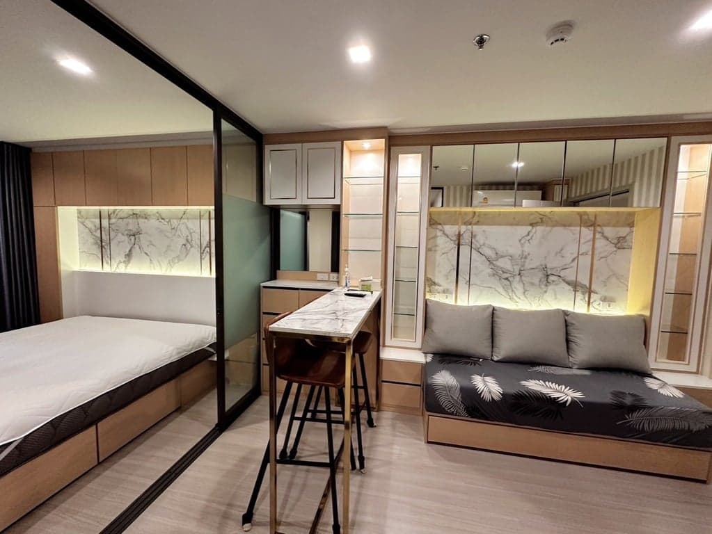 Life Ladprao — High Floor City View | Fully Furnished | Near BTS