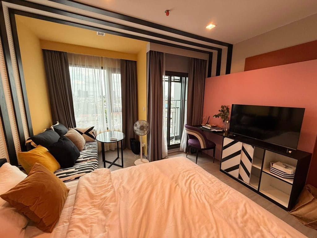 Life Sathorn Sierra — Modern Studio | Near BTS Talat Phlu | Ready to Move In