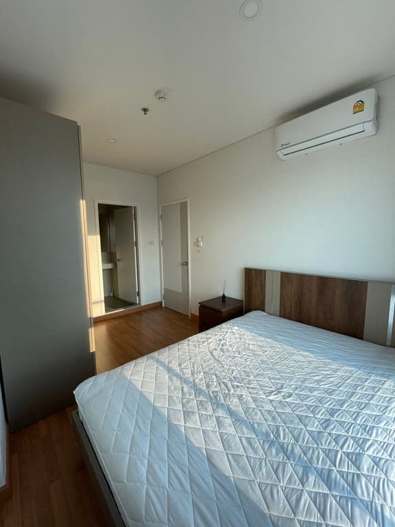 Lumpini Place Rama 3 Riverine — High Floor River View | Ready to Move