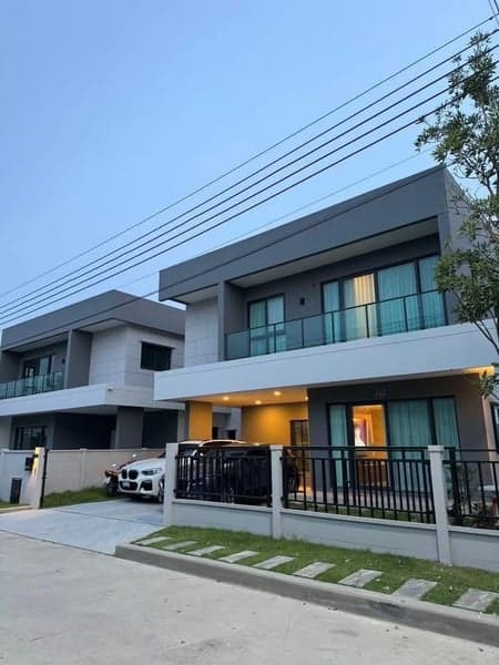 Centro Bangna — Luxury Fully Furnished House | Near Mega Bangna photo 2