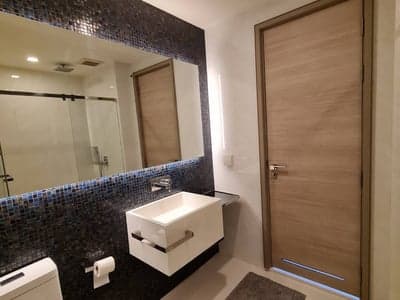 The Room Rama 4 — Spacious City Living | Near MRT & Expressway photo 4