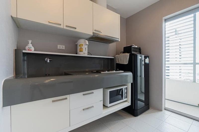 Q House Condo Sathorn — Fully Furnished 1BR | Prime BTS Krung Thon Buri | Riverside Views photo 4