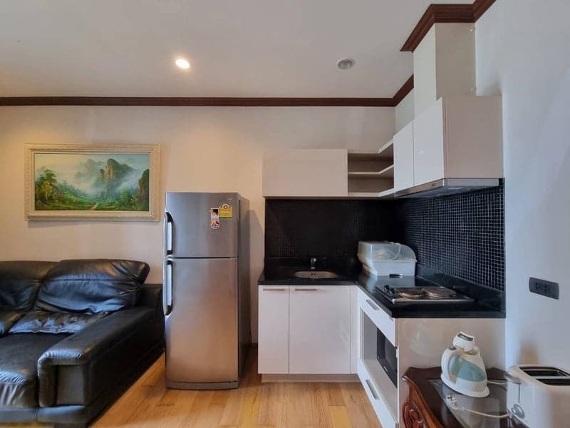 Fuse Sathorn-Taksin — Pool View Middle Zone | Near BTS Wongwian Yai | Sathorn Access photo 2