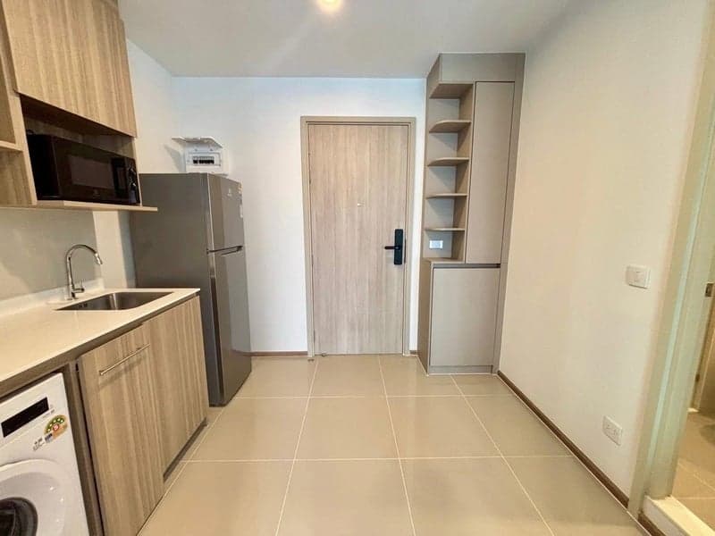 Life Rama 4 – Asoke — High Floor City View | Walk to MRT | Prime CBD photo 2