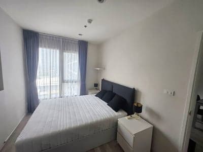 Centric Huai Khwang — Rare Large 1 Bedroom | 150m to MRT photo 3
