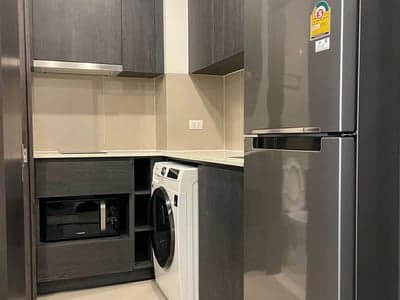 XT Huaikhwang — Modern 1-Bedroom | High Floor City View | Near MRT Huai Khwang photo 3