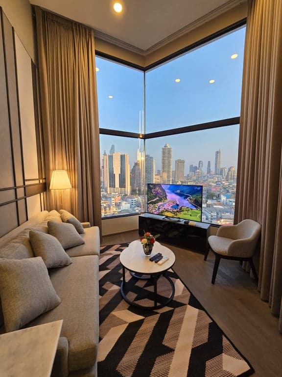 Park Origin Chula-Samyan — Duplex Corner Unit | High Floor City View | Near MRT